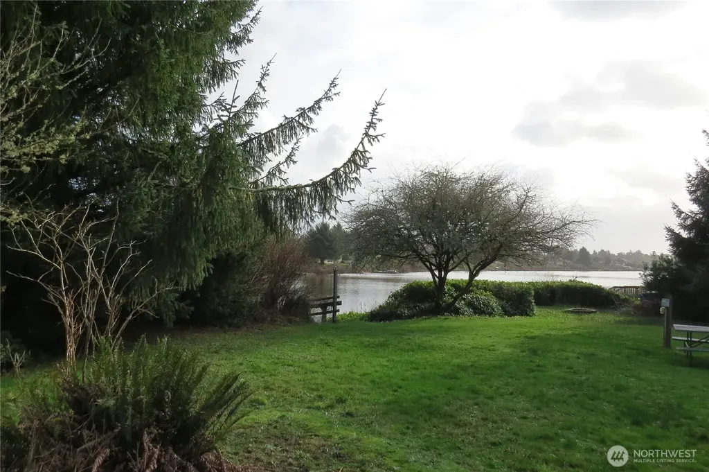 636 Weatherwax Loop NE Ocean Shores WA 98569