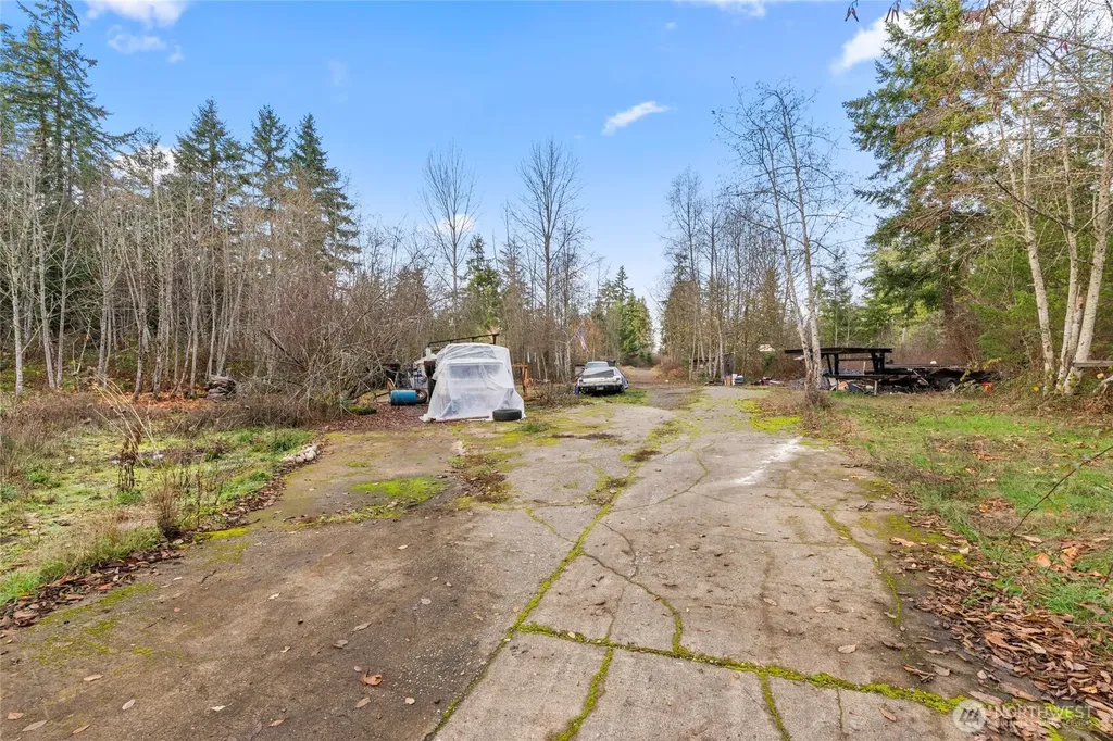 9115 Old Hwy 99 SE Olympia WA 98501