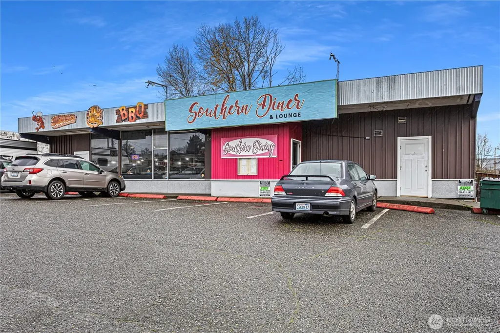 15310 1st Avenue S Burien WA 98148