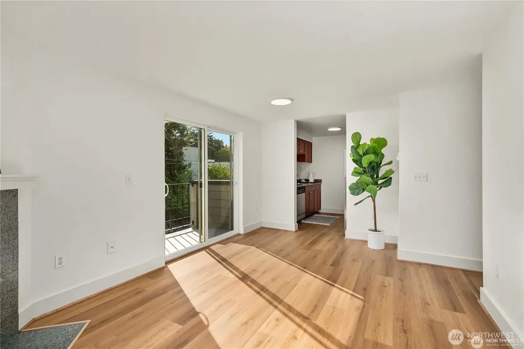 4831 Fauntleroy Way SW Seattle WA 98116