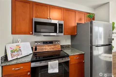 4831 Fauntleroy Way SW Seattle WA 98116