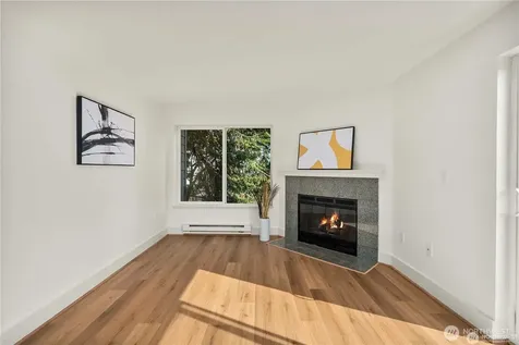 4831 Fauntleroy Way SW Seattle WA 98116