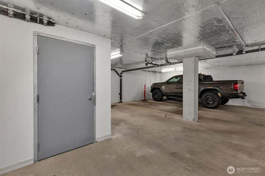 1231 5th Avenue N Seattle WA 98109