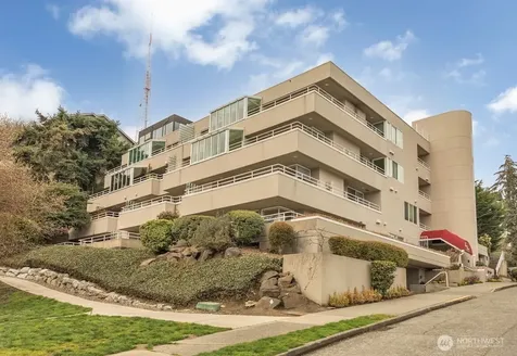 1231 5th Avenue N Seattle WA 98109