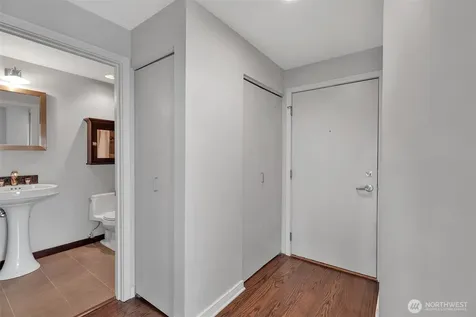 1231 5th Avenue N Seattle WA 98109