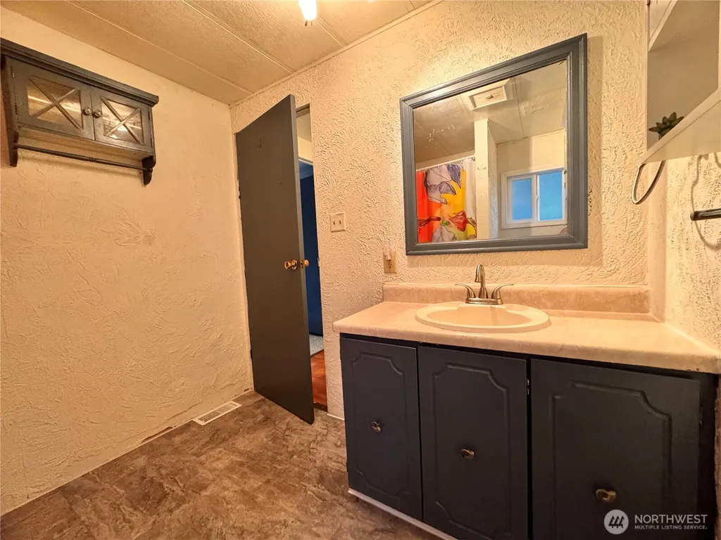 4040 Auburn Way Way S Auburn WA 98092