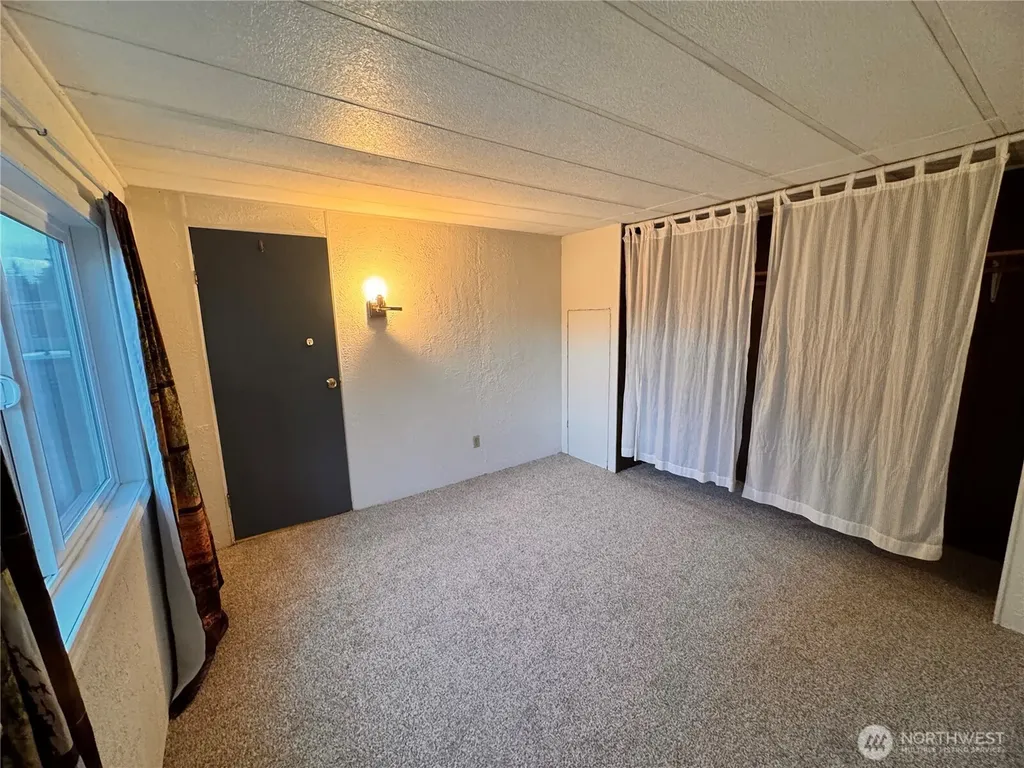 4040 Auburn Way Way S Auburn WA 98092