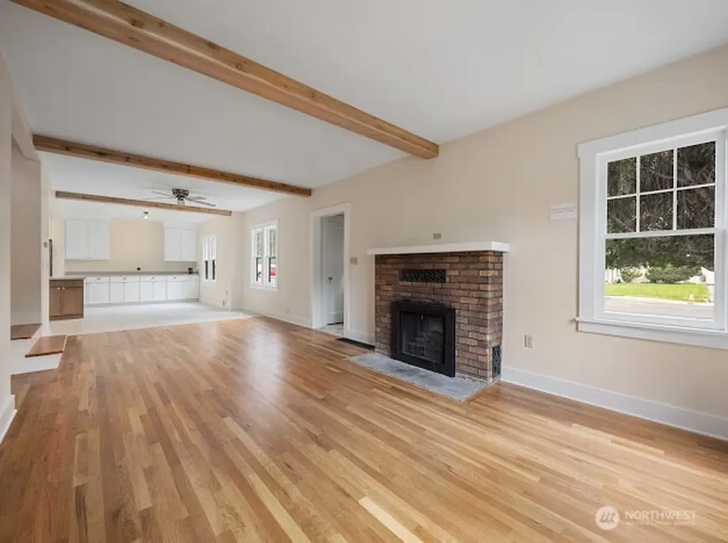 417 N Columbia Street Chelan WA 98816