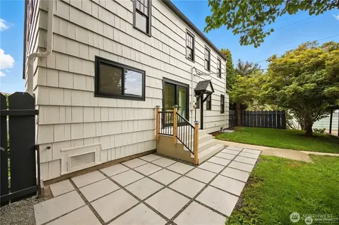 417 N Columbia Street Chelan WA 98816