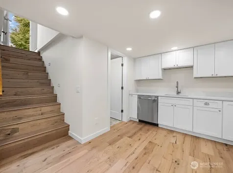 417 N Columbia Street Chelan WA 98816
