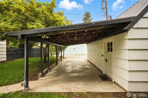 417 N Columbia Street Chelan WA 98816