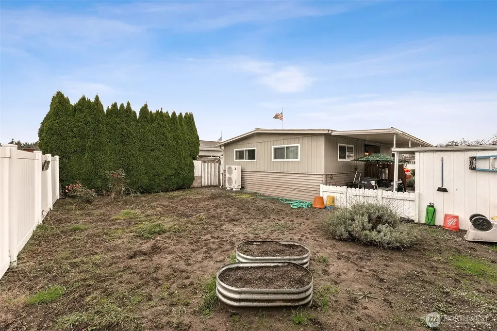 10711 60th Street Court Puyallup WA 98372