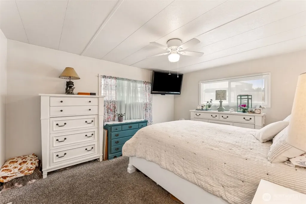 10711 60th Street Court Puyallup WA 98372
