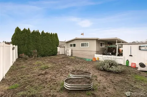10711 60th Street Court Puyallup WA 98372