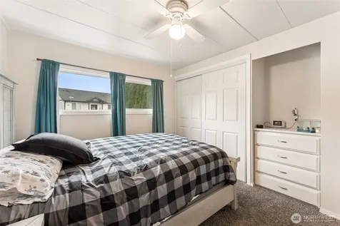 10711 60th Street Court Puyallup WA 98372