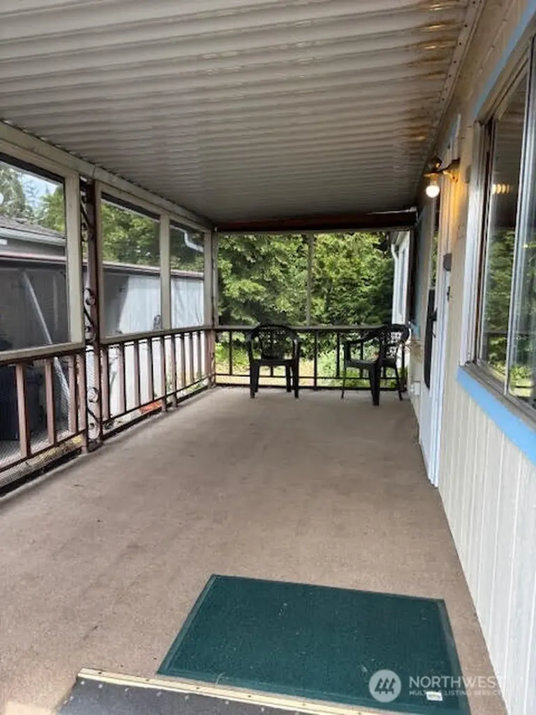 823 Cottonwood Drive Enumclaw WA 98022