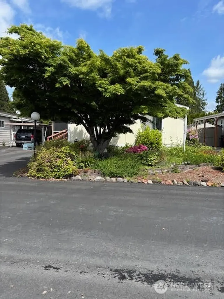 823 Cottonwood Drive Enumclaw WA 98022
