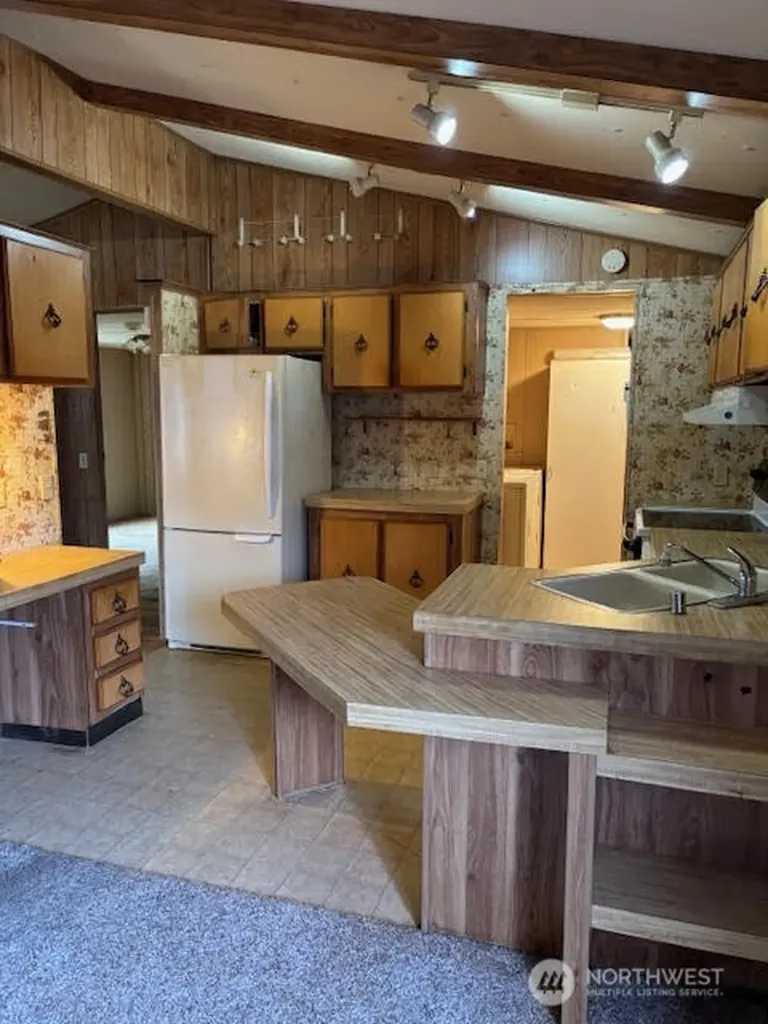 823 Cottonwood Drive Enumclaw WA 98022