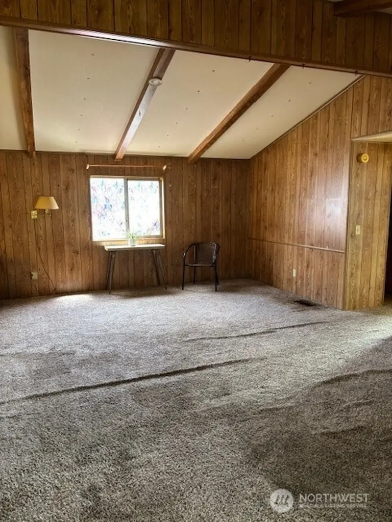 823 Cottonwood Drive Enumclaw WA 98022