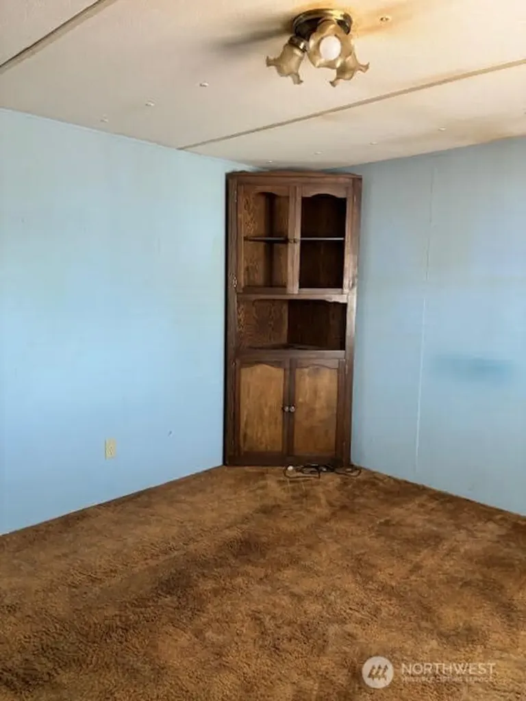 823 Cottonwood Drive Enumclaw WA 98022