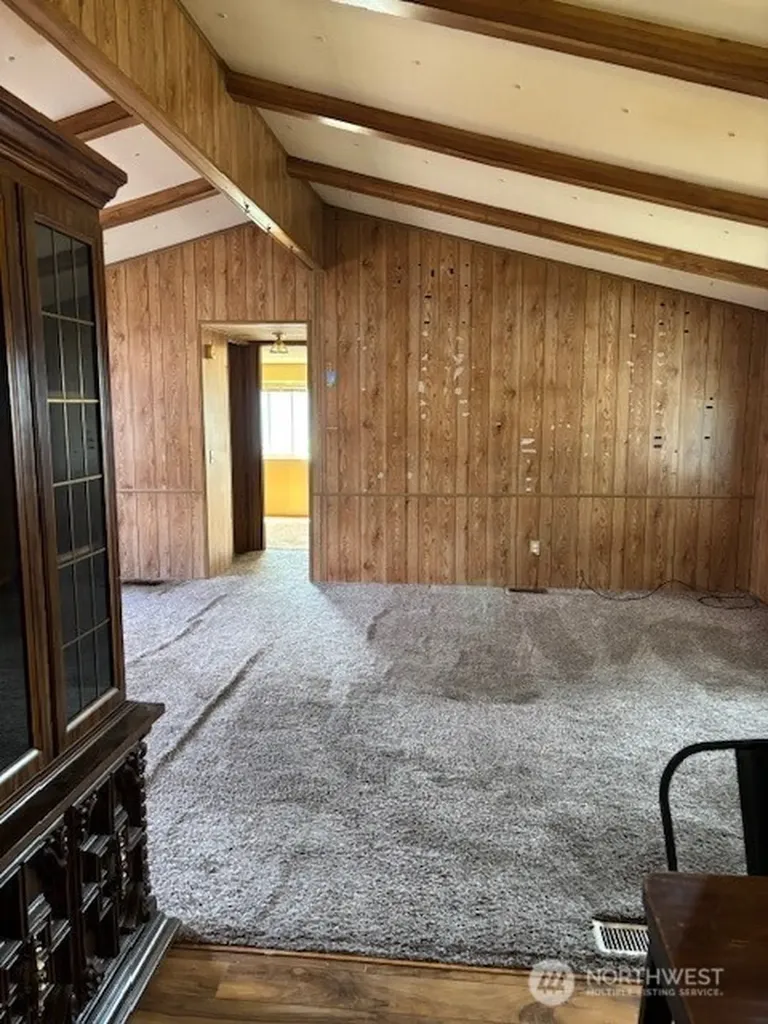 823 Cottonwood Drive Enumclaw WA 98022