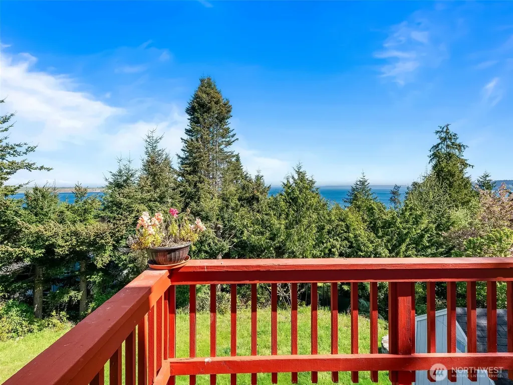320 N North Street Sequim WA 98382