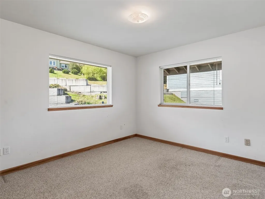 320 N North Street Sequim WA 98382