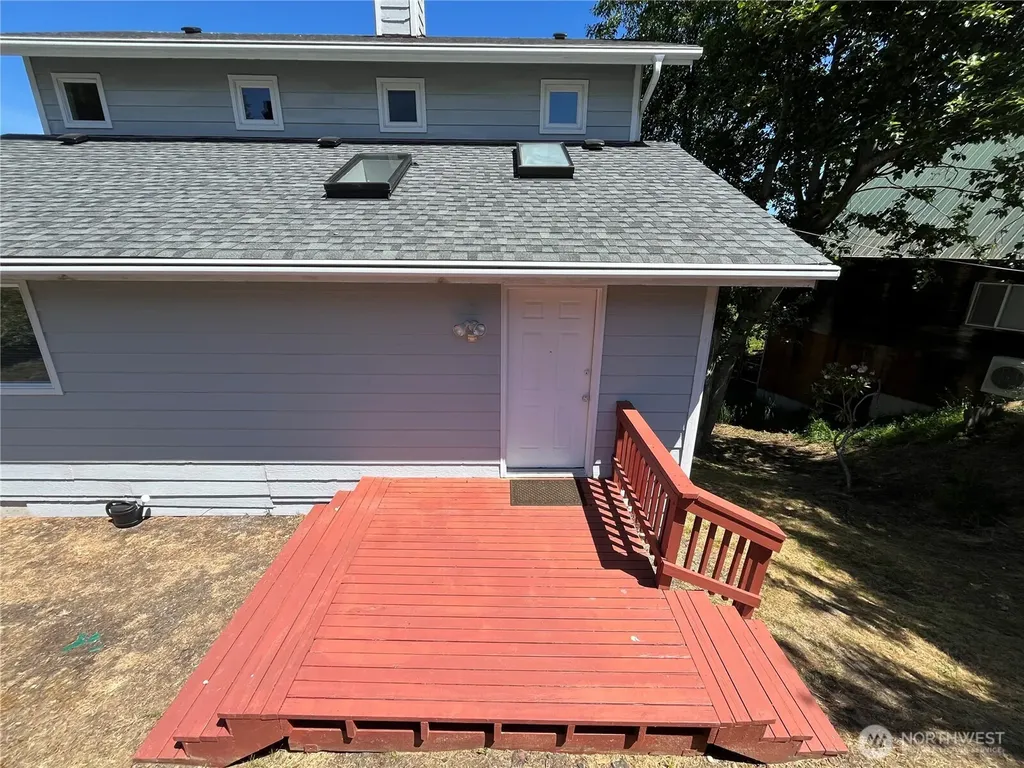 320 N North Street Sequim WA 98382
