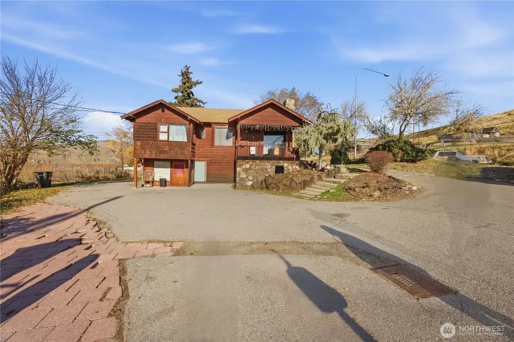 5 35th Street NW East Wenatchee WA 98802