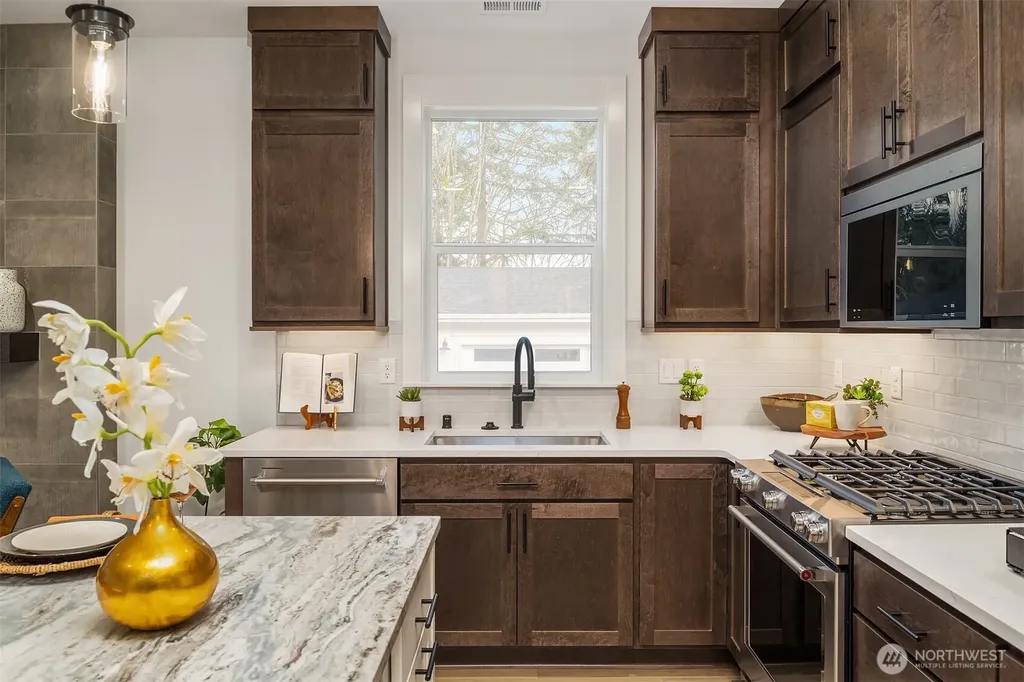 13472 NE 112th Place Redmond WA 98052