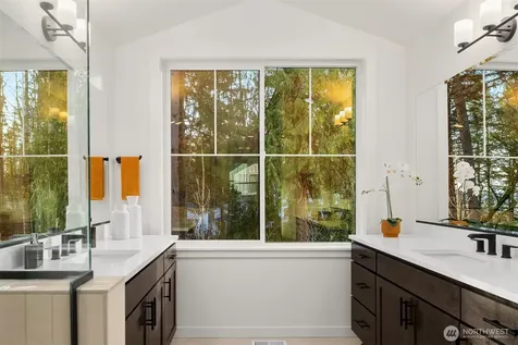 13472 NE 112th Place Redmond WA 98052