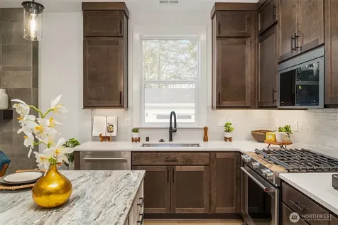 13472 NE 112th Place Redmond WA 98052