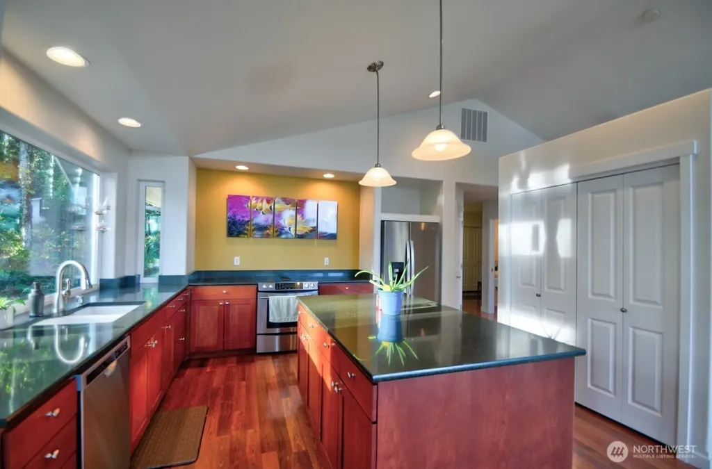 661 SE Somers Drive Shelton WA 98584