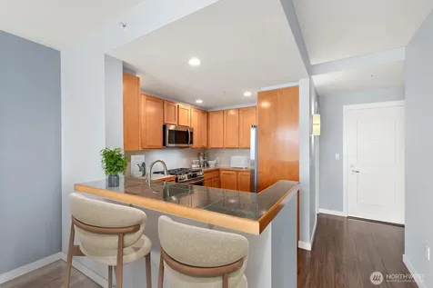 2607 Western Avenue Seattle WA 98121