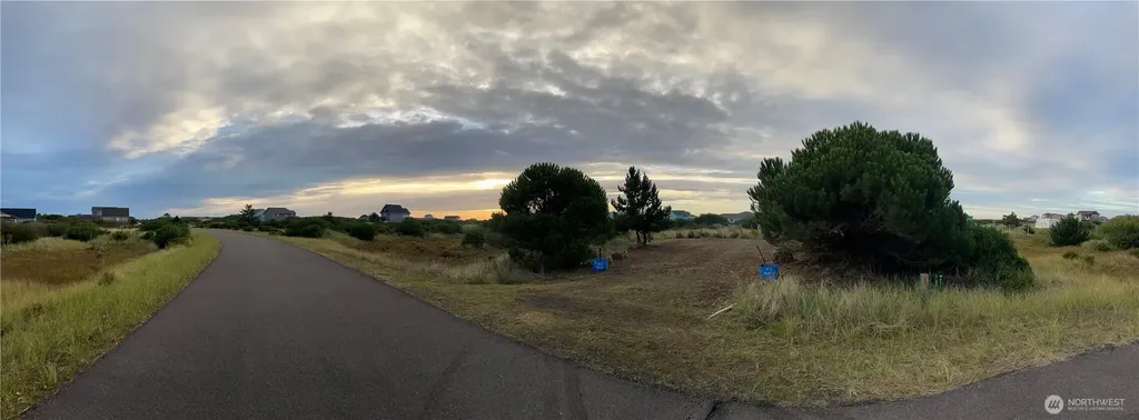 437 S Bel Air Loop Ocean Shores WA 98569