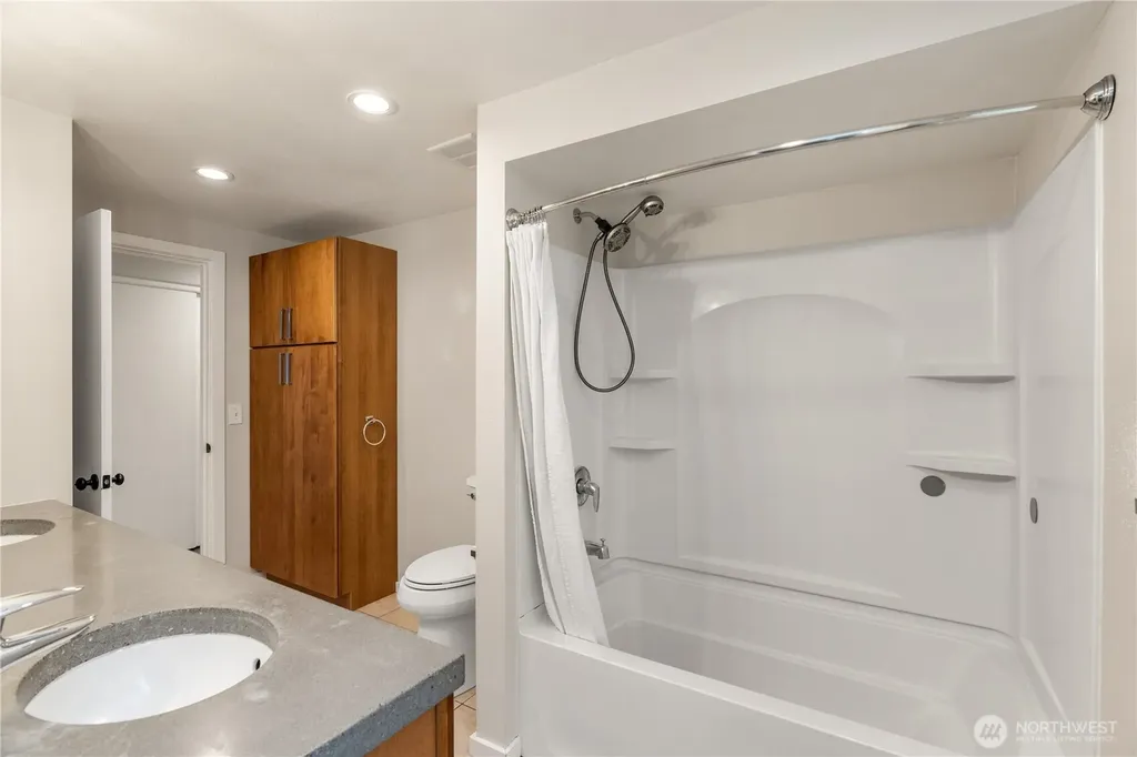 109 View Drive Aberdeen WA 98520