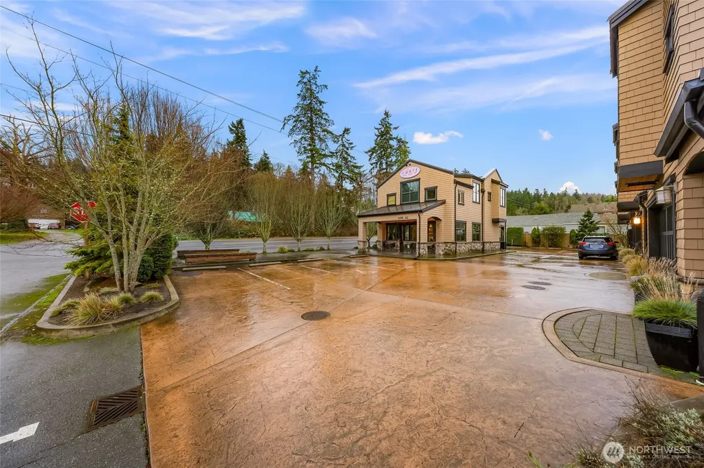 1095 Essex Street Camano Island WA 98282