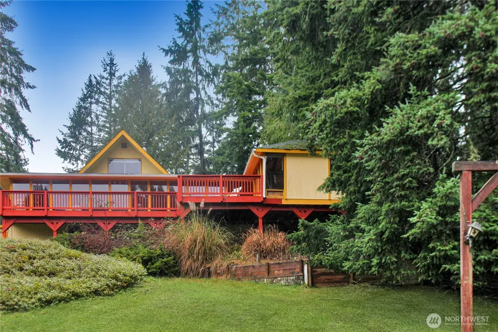 22115 Maple Drive NW Lakebay WA 98349