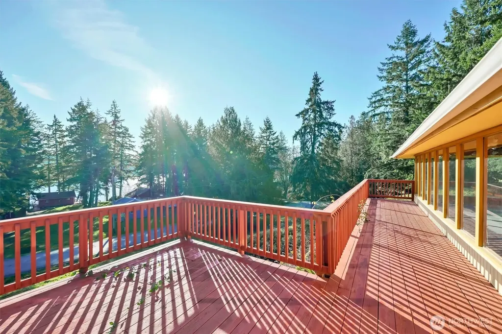 22115 Maple Drive NW Lakebay WA 98349