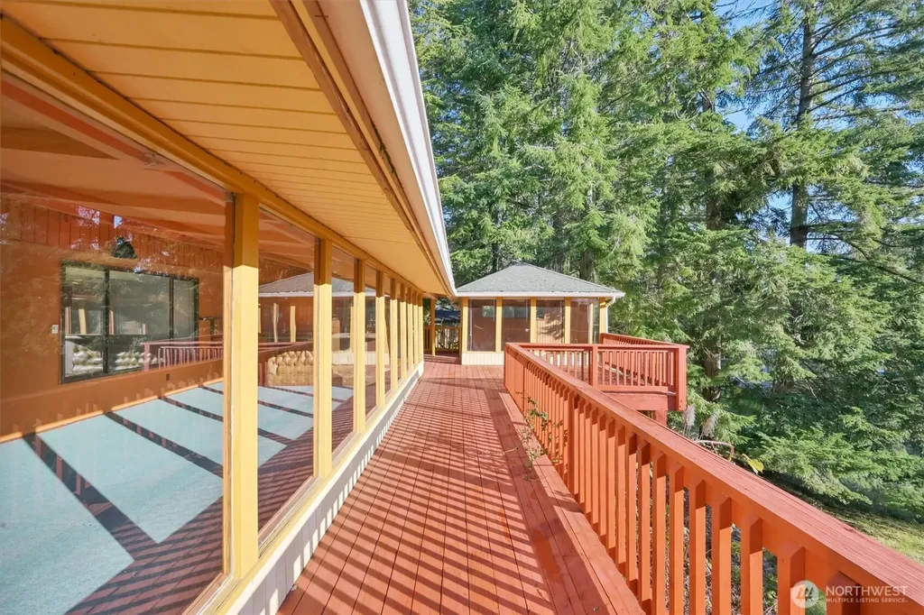 22115 Maple Drive NW Lakebay WA 98349