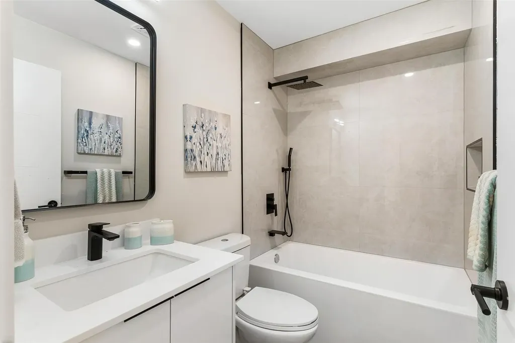 7144 47th Avenue SW Seattle WA 98136