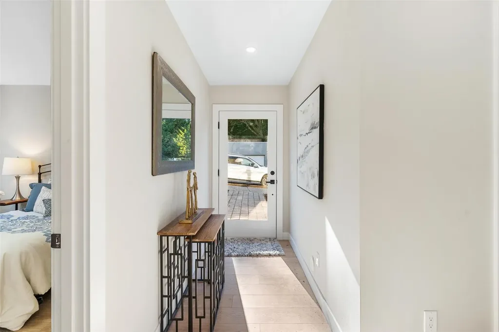 7144 47th Avenue SW Seattle WA 98136