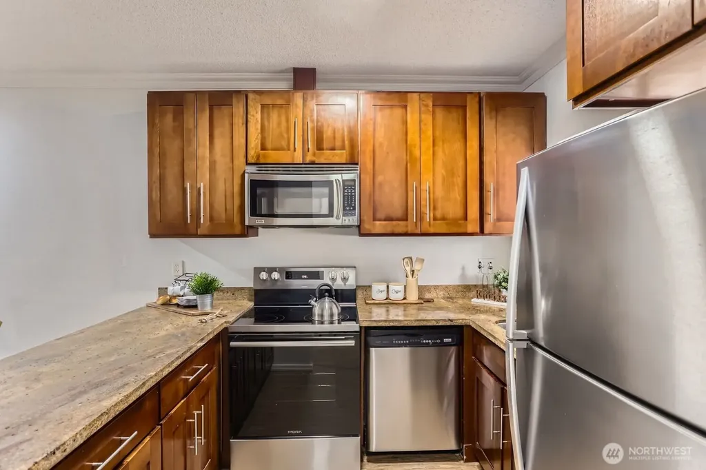 14547 NE 40th Street Bellevue WA 98007