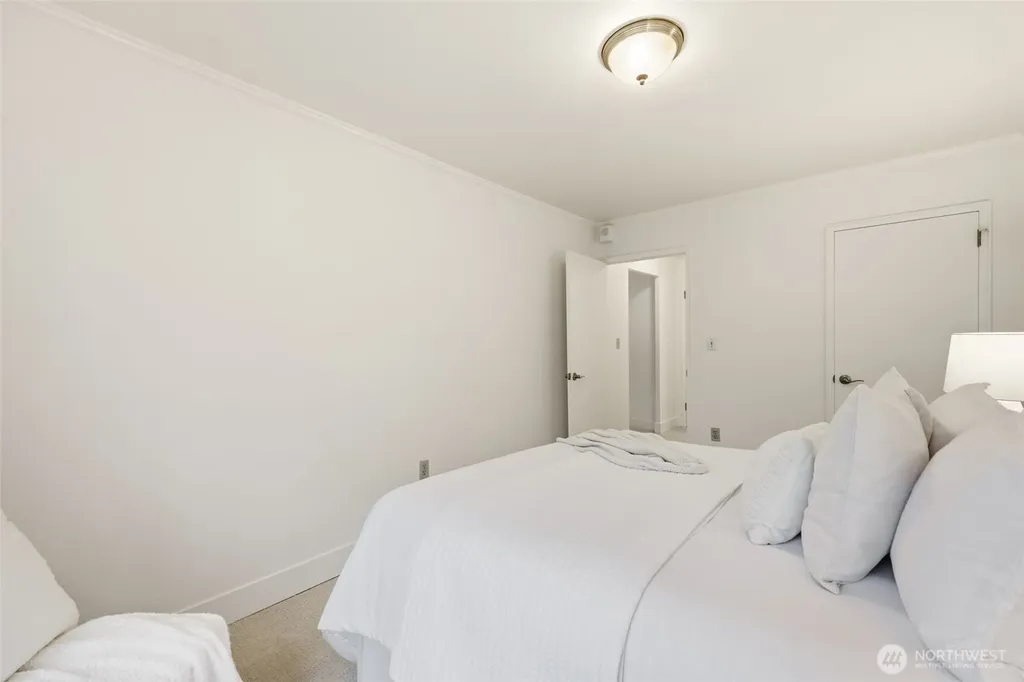 1105 Spring Street Seattle WA 98104