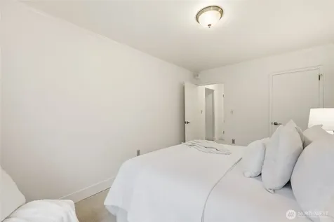 1105 Spring Street Seattle WA 98104