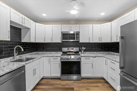 14322 Admiralty Way Lynnwood WA 98087