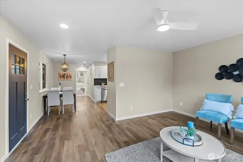 14322 Admiralty Way Lynnwood WA 98087