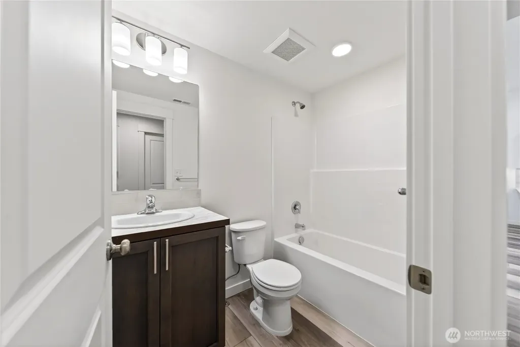 4322 W Redhead Avenue Moses Lake WA 98837