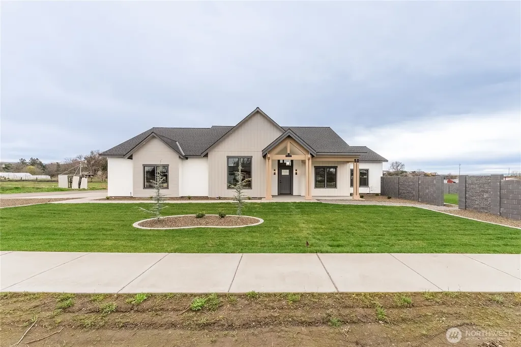 511 SW 12th College Place WA 99324