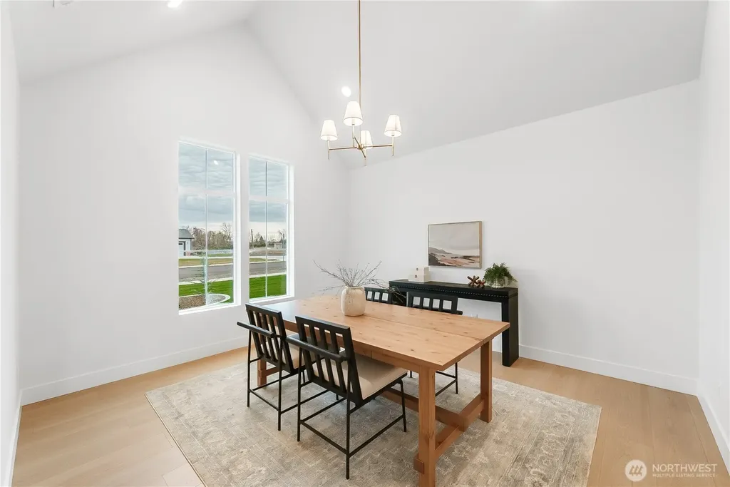 511 SW 12th College Place WA 99324